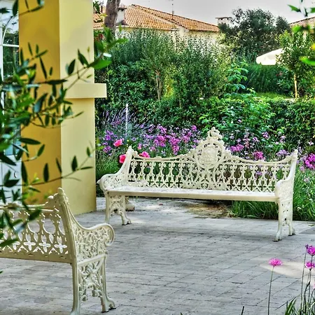 Aparthotel Mazzanta Relais &