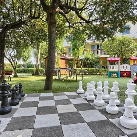 Mazzanta Relais & Aparthotel 3*